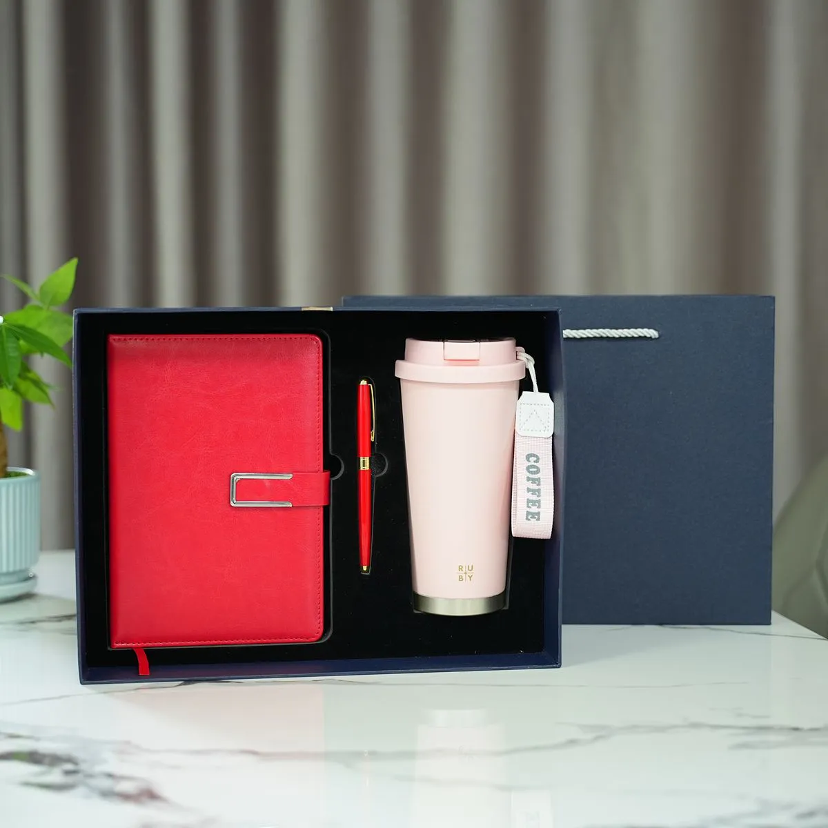 Giftset qua tang doanh nghiep – combo so da va binh giu nhiet – but kim loai qua tang 2 Giftset qua tang doanh nghiep – combo so da va binh giu nhiet – but kim loai qua tang 2
