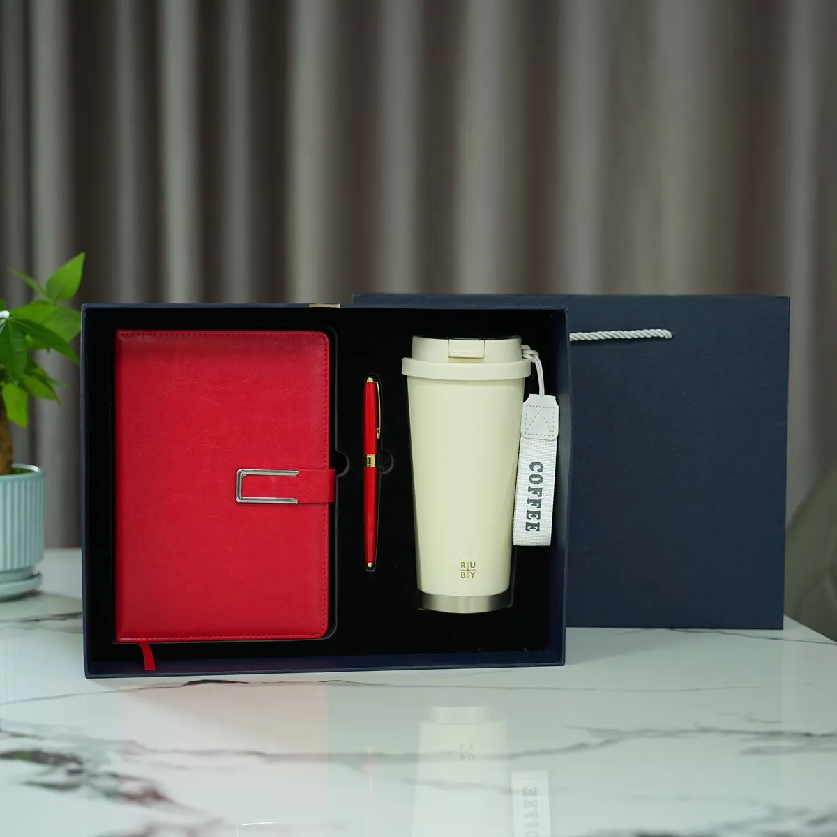Giftset qua tang doanh nghiep – combo so da va binh giu nhiet – but kim loai qua tang 3 Giftset qua tang doanh nghiep – combo so da va binh giu nhiet – but kim loai qua tang 3